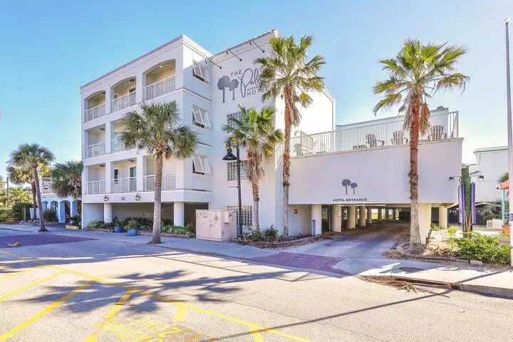 Isle Of Palms, SC 29451,1126 Ocean Blvd #109