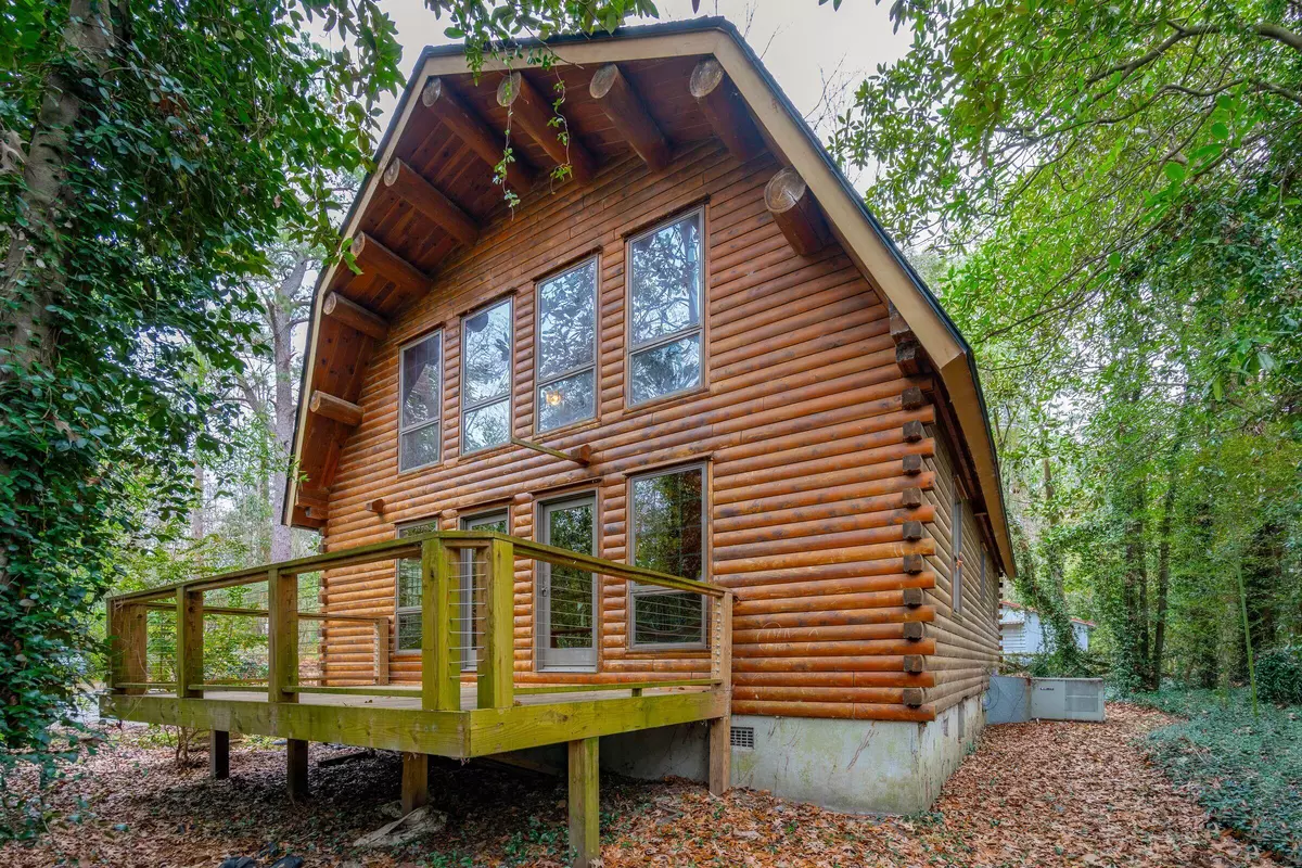 Summerville, SC 29483,415 W Carolina Ave