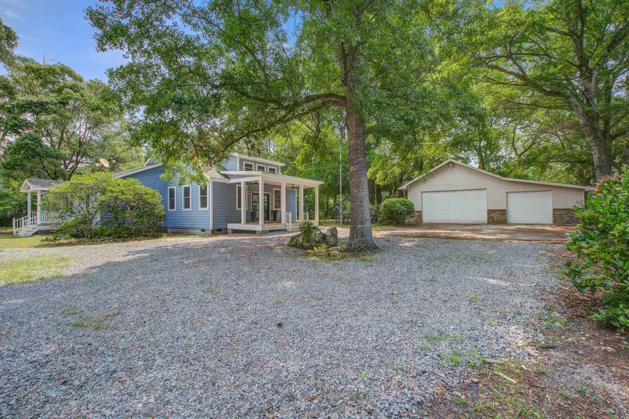 6094 Chisolm Rd, Johns Island, SC 29455