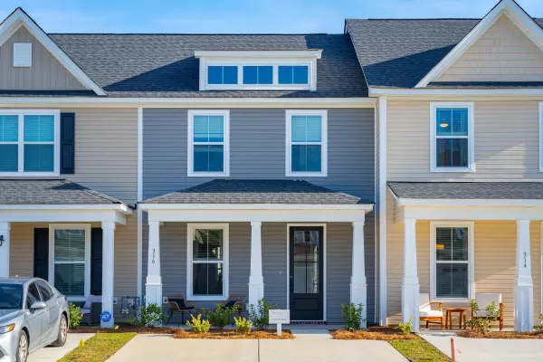 822 Alma Square Dr, Moncks Corner, SC 29461
