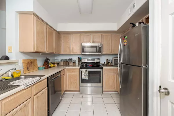 Charleston, SC 29412,700 Daniel Ellis Dr #8304