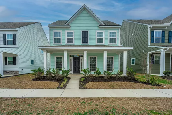 Summerville, SC 29483,219 Corvus St