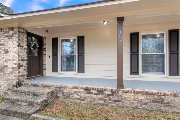 Summerville, SC 29483,305 Driver Ave