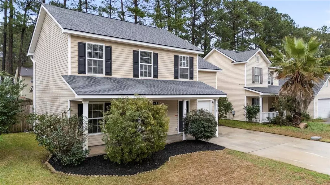 215 Bainsbury Ln, Summerville, SC 29483