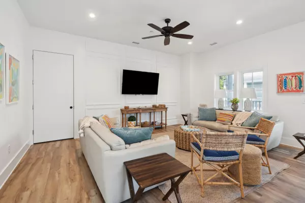 Folly Beach, SC 29439,112 E Huron Ave #B