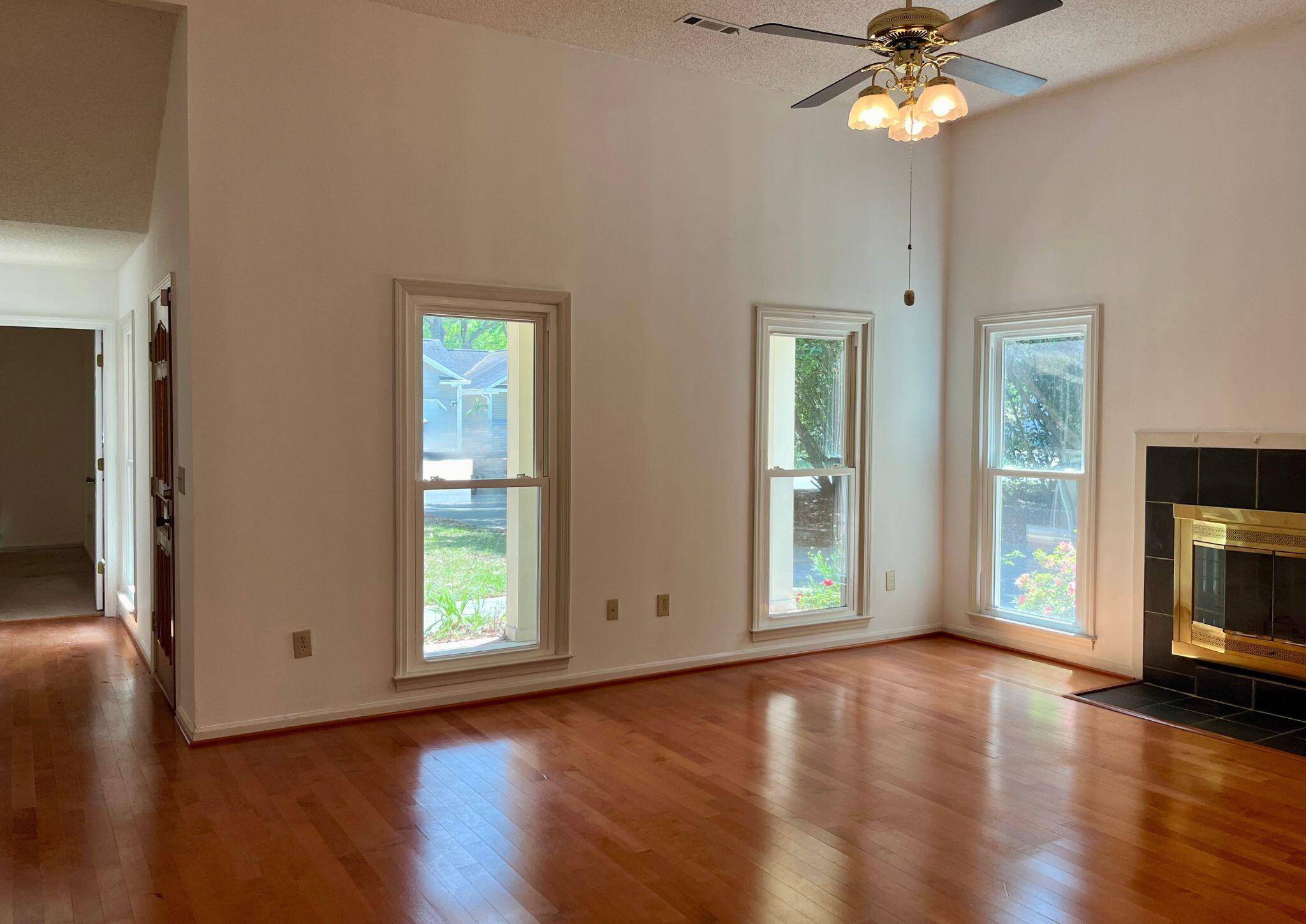 Summerville, SC 29485,115 St  Awdry St