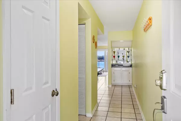 Folly Beach, SC 29439,46 Mariners Cay Dr