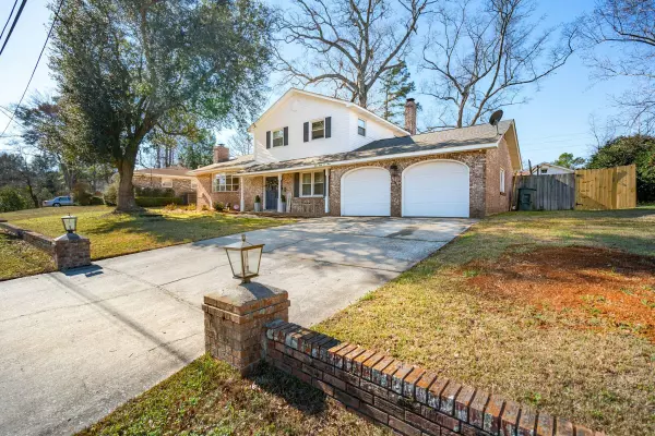 5803 W Lakeside Dr, Hanahan, SC 29410