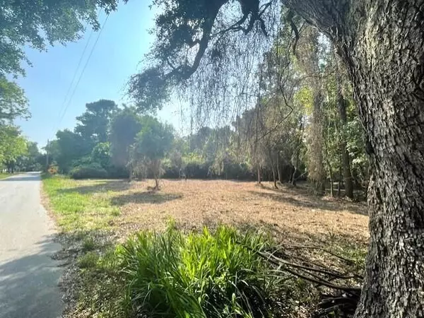 Mcclellanville, SC 29458,332 Dupre Rd