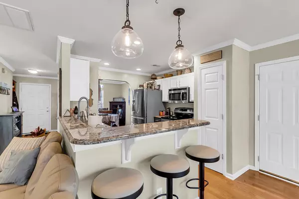 Summerville, SC 29485,544 Beverly Dr