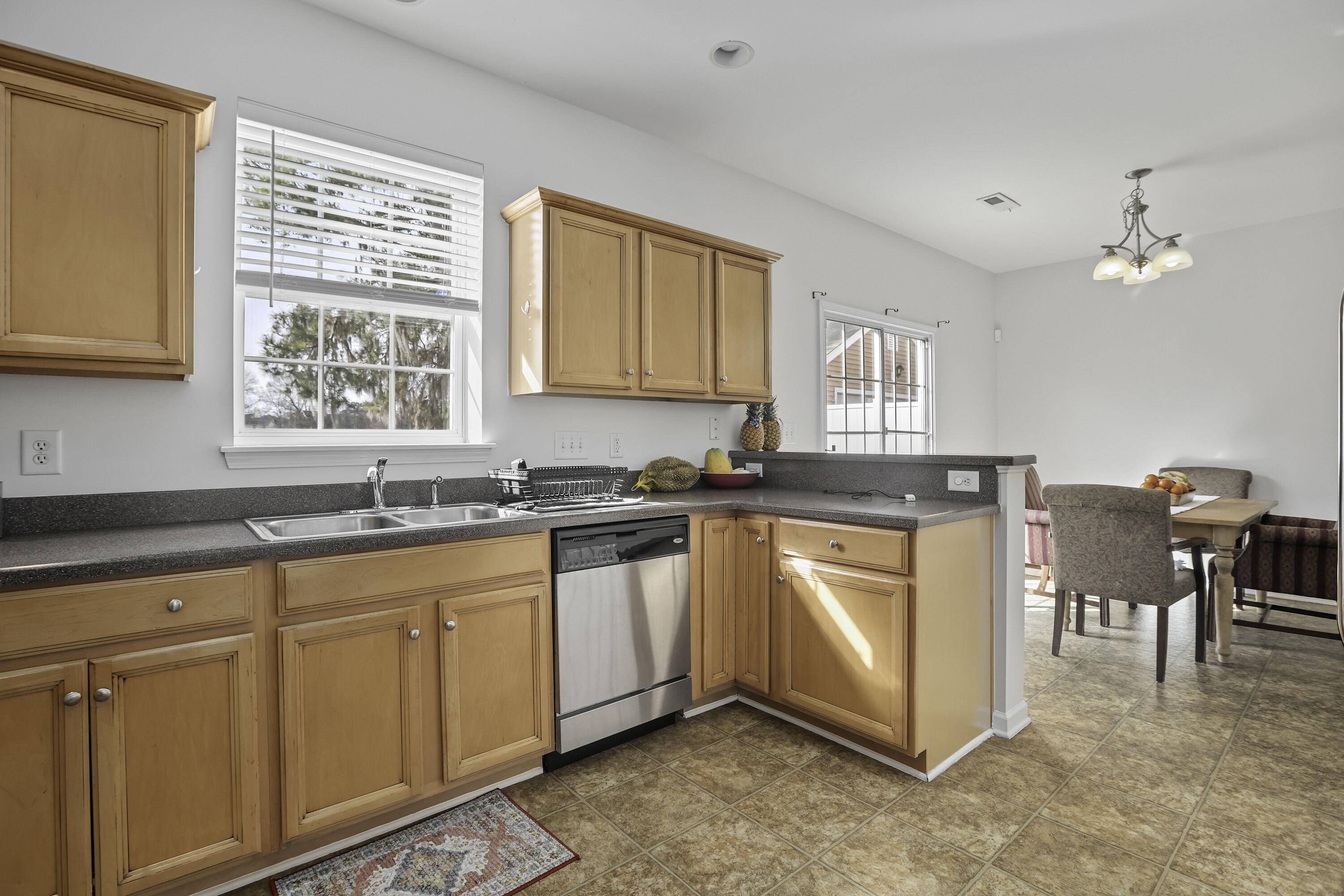 Summerville, SC 29485,8957 N Red Maple Cir