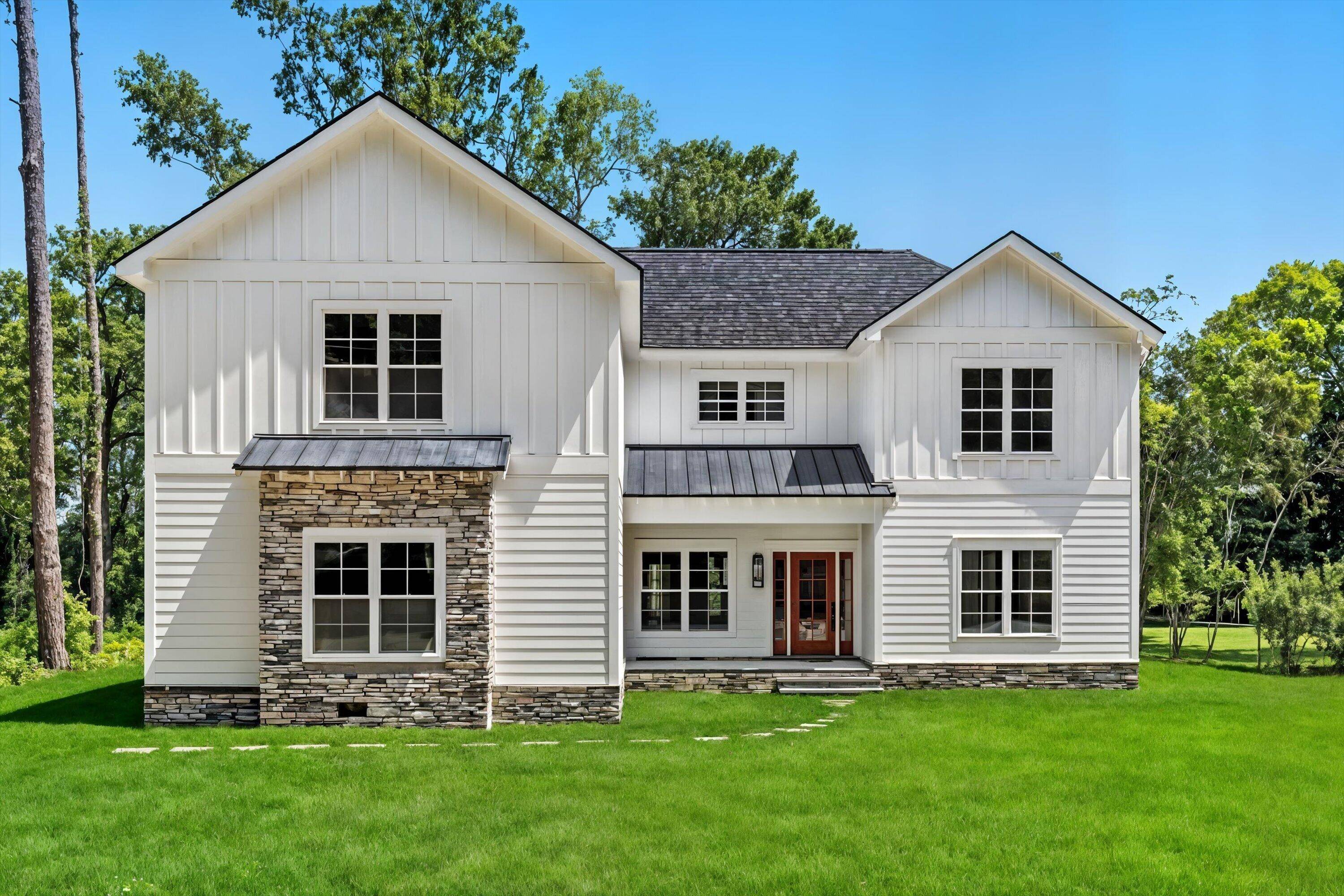 1302 Mccrae Dr Dr, Moncks Corner, SC 29461