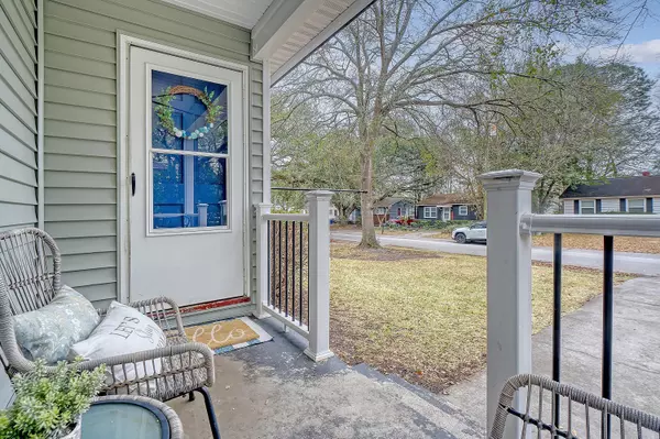 1600 Larry St, North Charleston, SC 29406