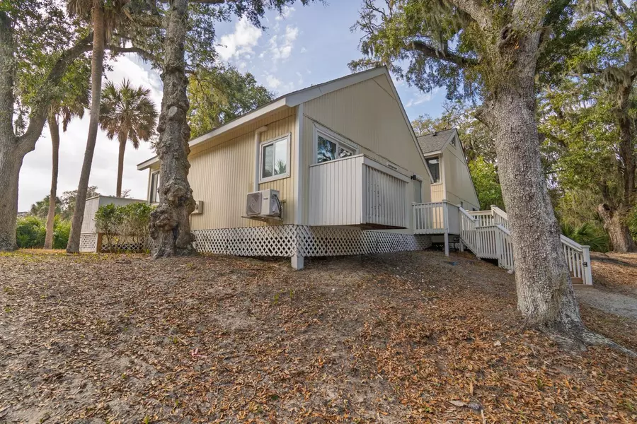 355 Sea Cloud Cir, Edisto Beach, SC 29438