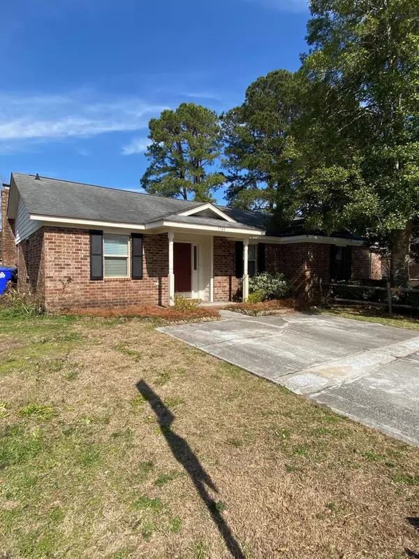 7744 Oldridge Rd, North Charleston, SC 29418