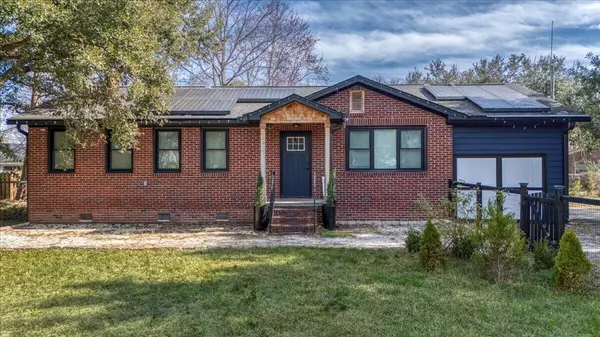 Charleston SC Home for Sale $ 386,000,AgentOwned Realty