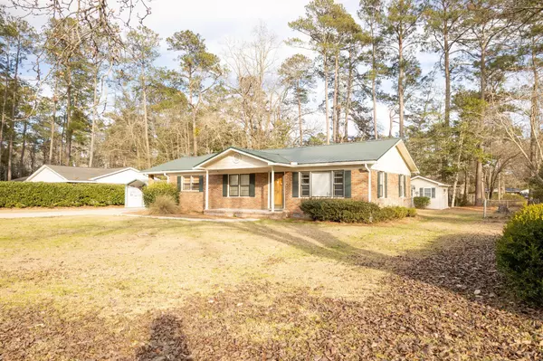 Walterboro, SC 29488,105 Pinewood St