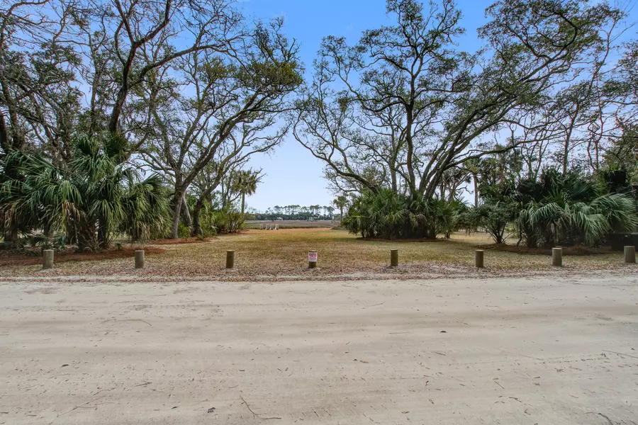 7759 Edingsville Beach Rd, Edisto Island, SC 29438