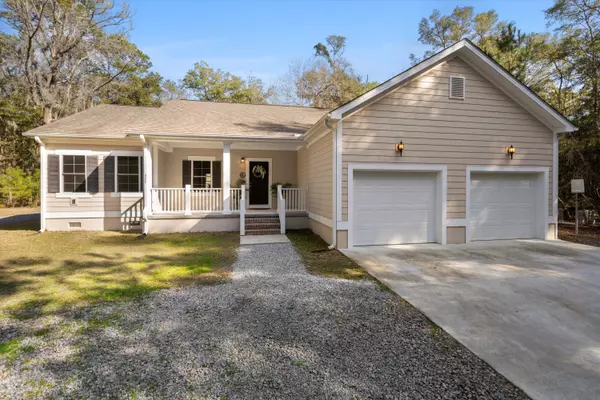 8255 Chisolm Plantation Rd, Edisto Island, SC 29438