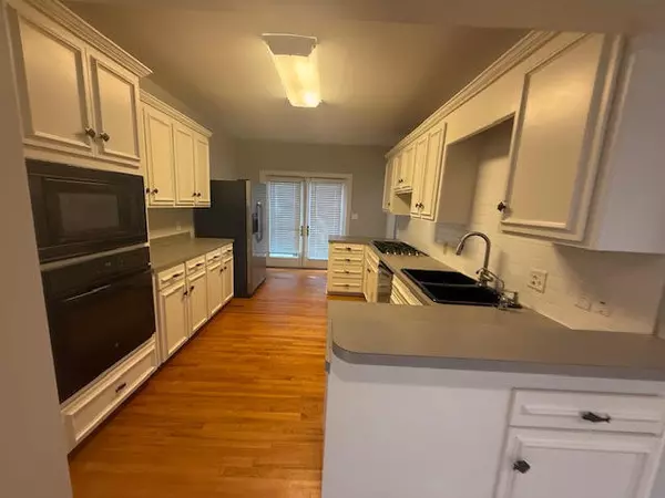 Sullivans Island, SC 29482,3024 Middle St
