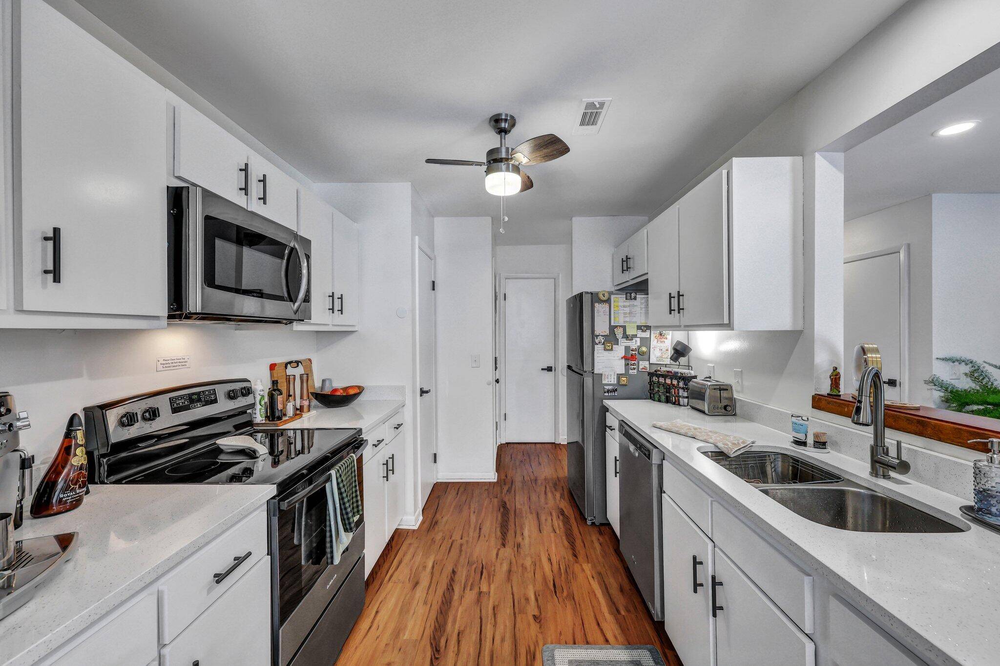 Charleston, SC 29407,87 Ashley Hall Plantation Rd #108