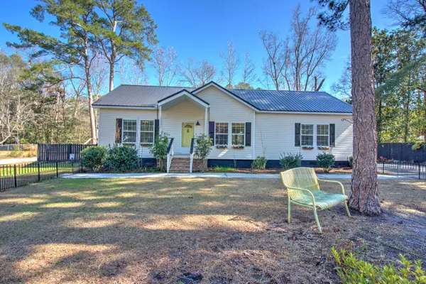 Walterboro, SC 29488,120 Parkwood Cir