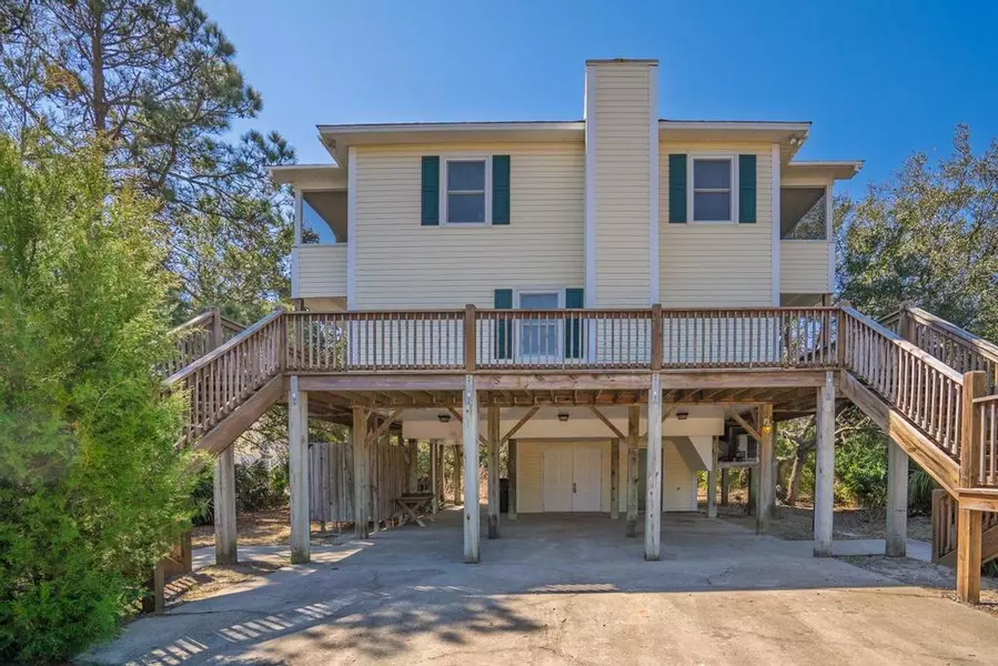 2710 Laroche St, Edisto Beach, SC 29438