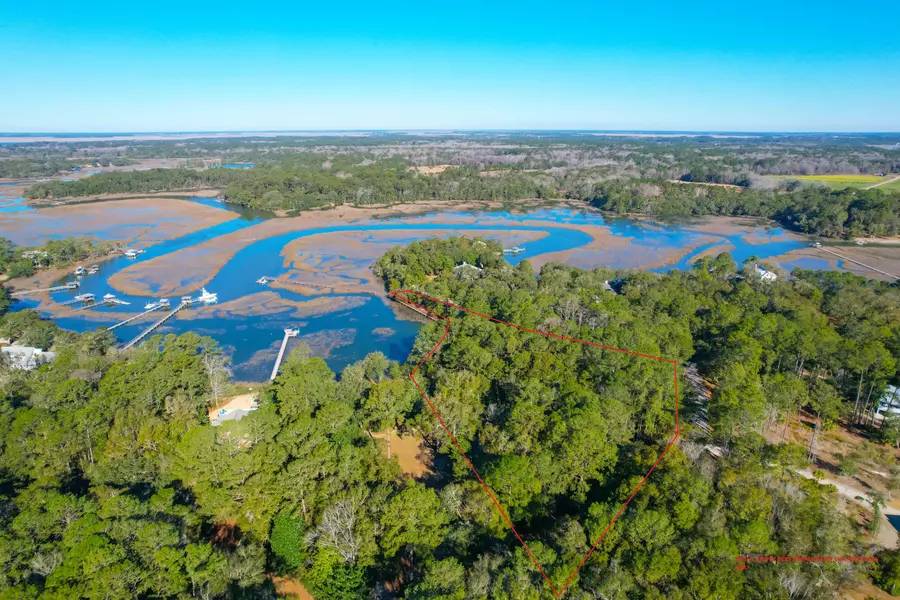 44 Edisto Ferry Rd, Edisto Island, SC 29438