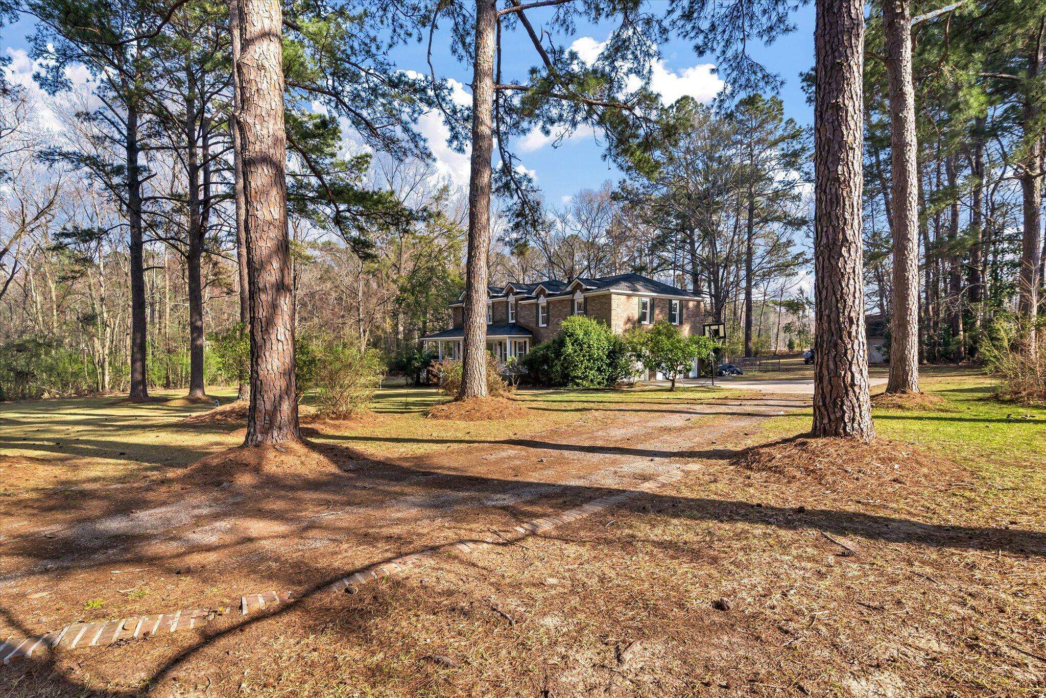 Summerville, SC 29483,405 Huntington Rd