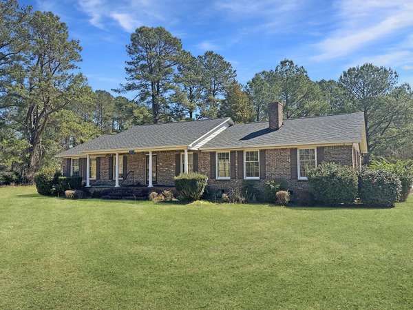 243 Country Club Blvd, Saint George, SC 29477