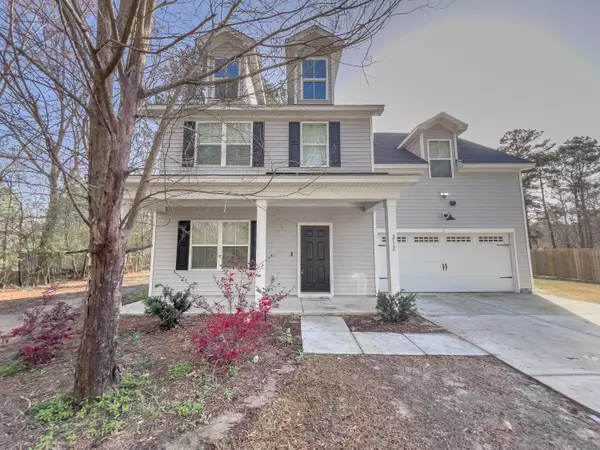 212 Swanson Dr, Summerville, SC 29483