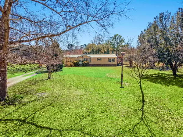 2285 Cooper Store Rd,  Moncks Corner,  SC 29461