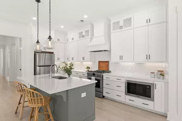 Summerville, SC 29486,509 Rhythm St