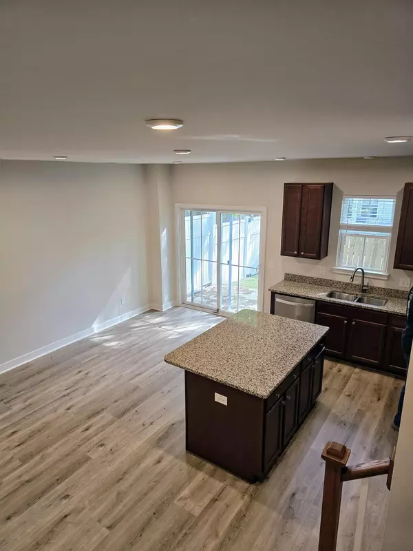Summerville, SC 29485,205 Grand Palm Ln