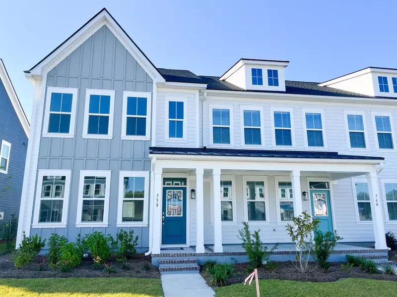 758 Blueway Ave, Summerville, SC 29486