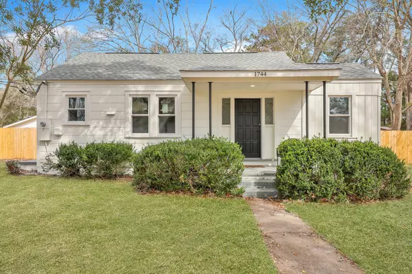 1744 Pinckney Park Dr,  Charleston,  SC 29407
