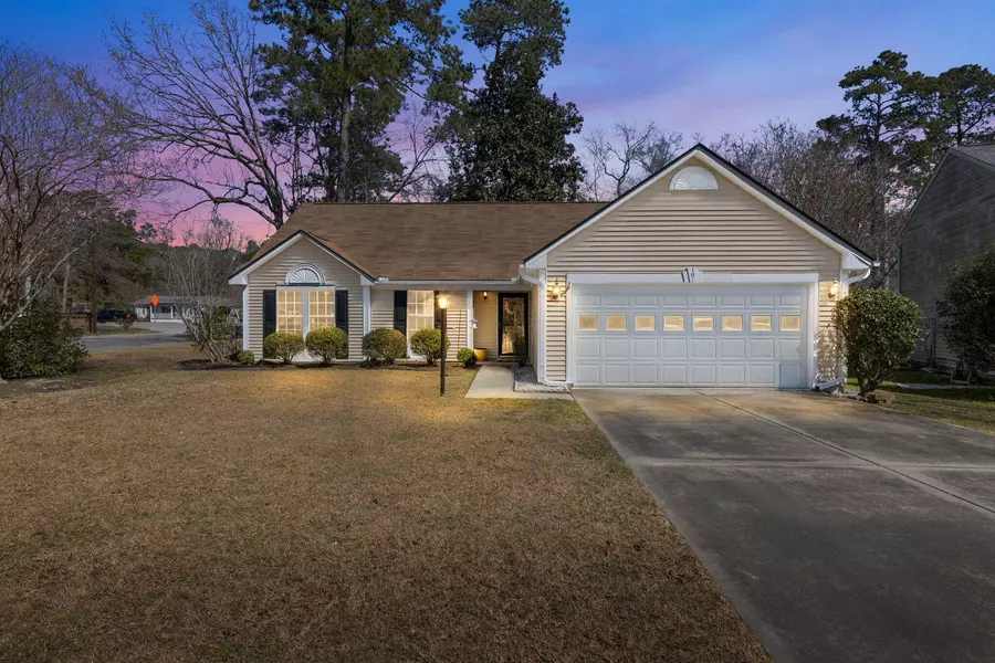 101 Danzid Dr, Summerville, SC 29483