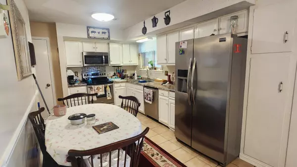 Summerville, SC 29483,105 Ford Ct