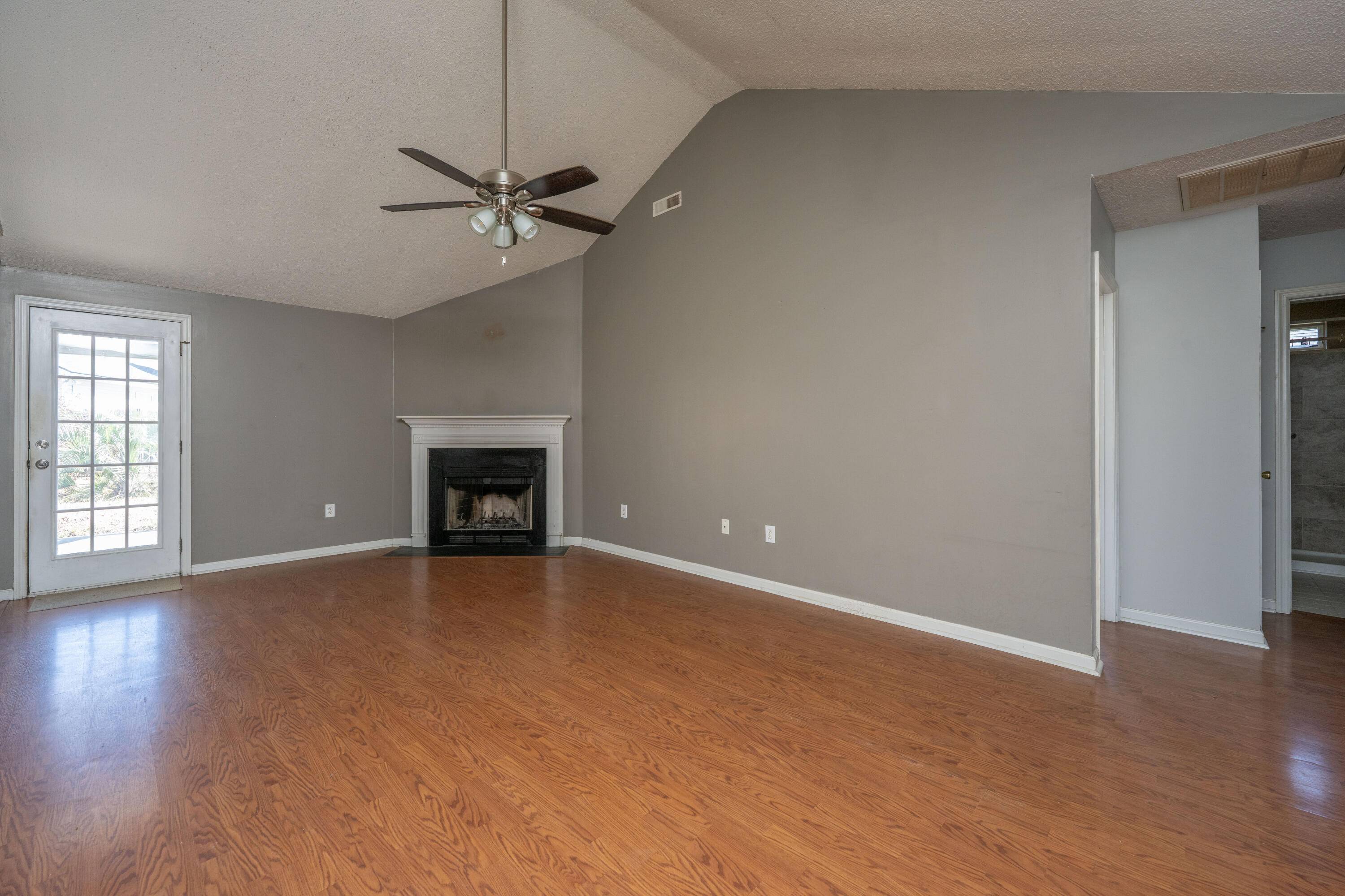 North Charleston, SC 29406,8396 Waltham Rd
