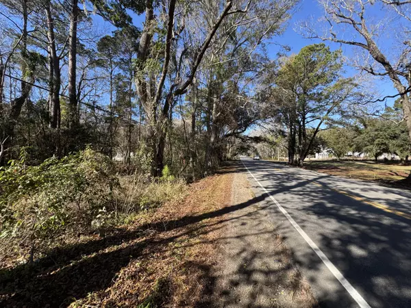 2044 River Rd, Johns Island, SC 29455