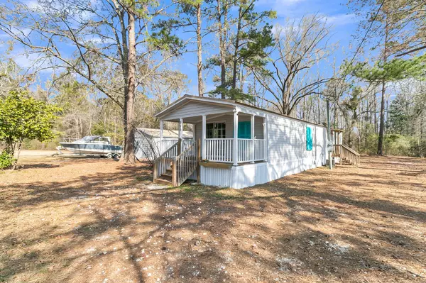 296 Deep Woods Rd, Saint George, SC 29477