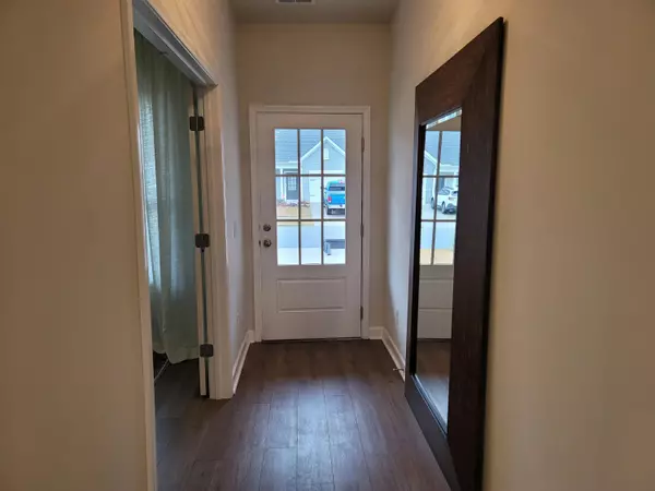 Summerville, SC 29486,818 Descartes St