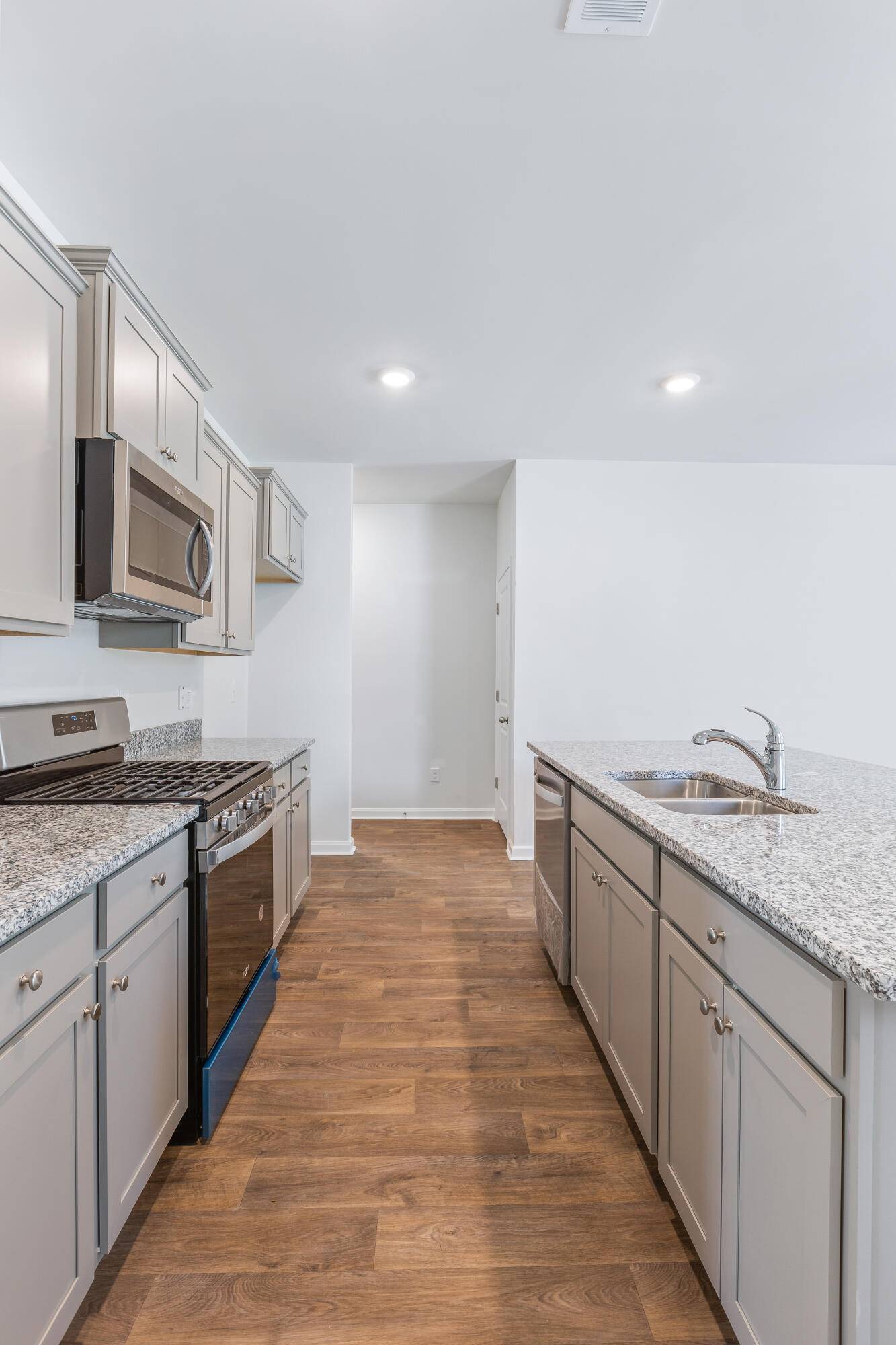 Ravenel, SC 29470,7018 Deanston Dr