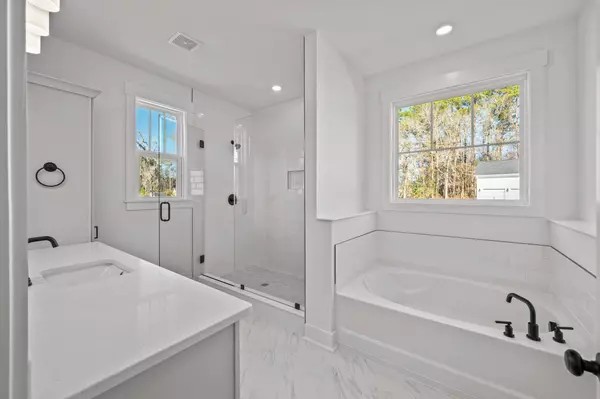 Mcclellanville, SC 29458,00 N Highway 17