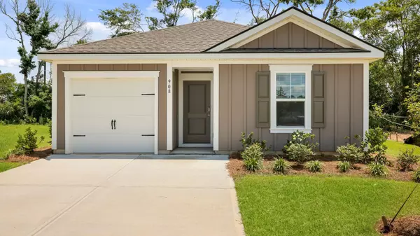 908 Bream Cir, Santee, SC 29142