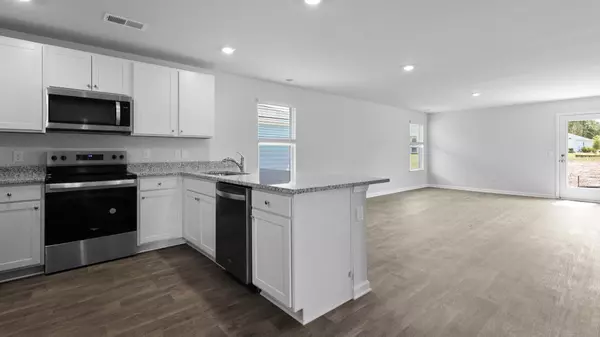 Santee, SC 29142,733 Striped Bass Ct