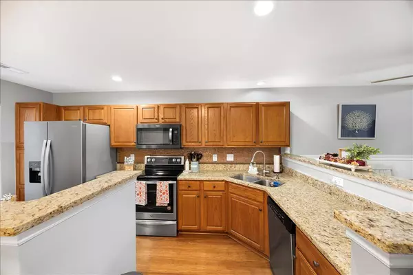 North Charleston, SC 29420,8618 Grassy Oak Trl