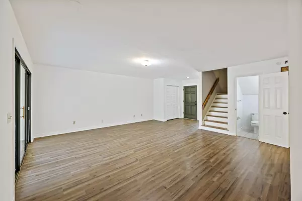 Charleston, SC 29407,9 Stallion Ct
