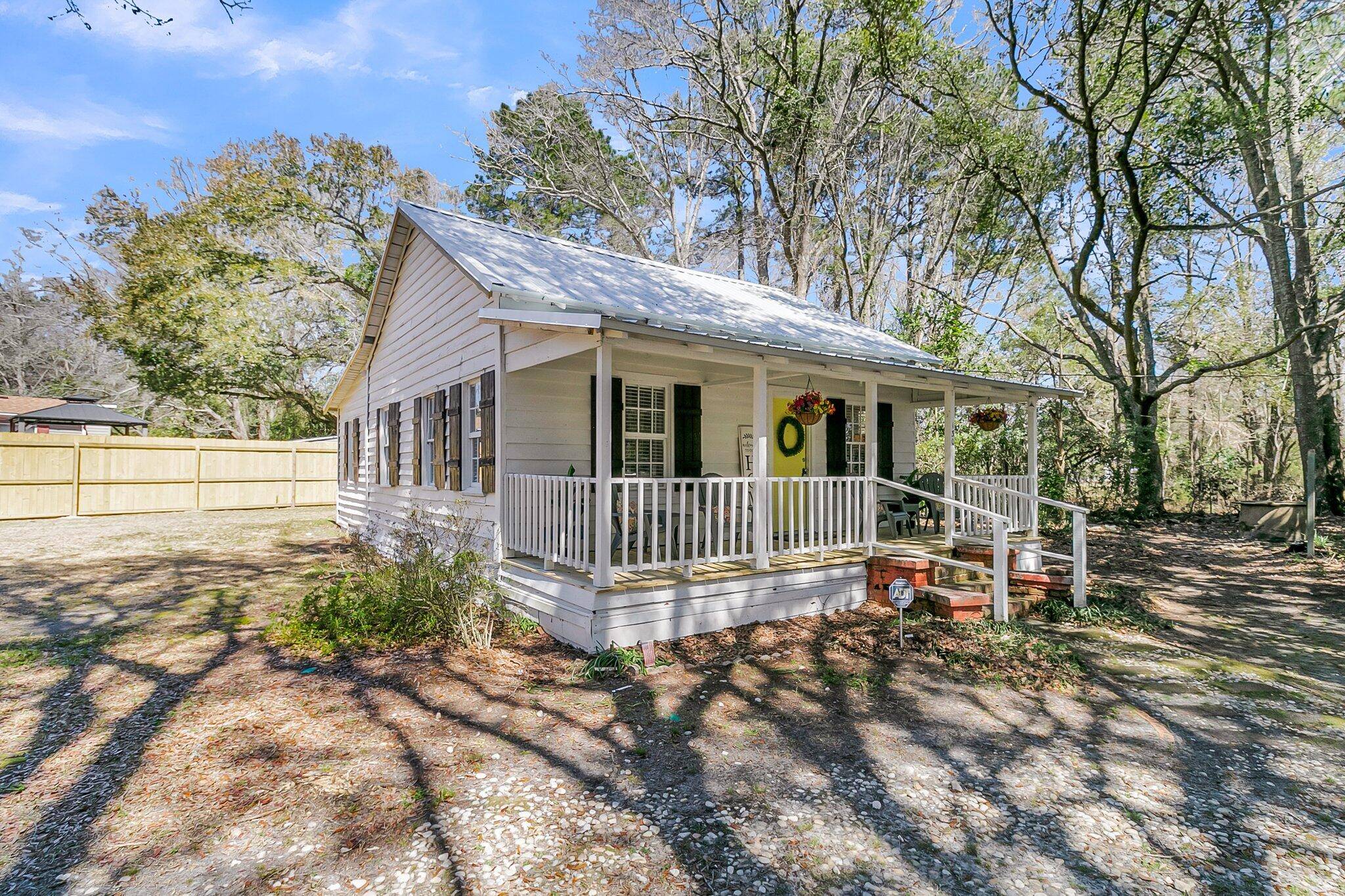 Summerville, SC 29483,130 Tupperway Dr