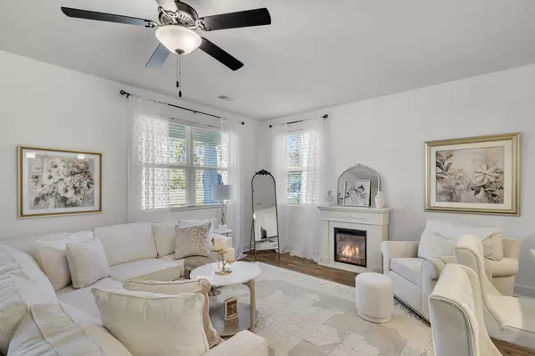 541 Gahagan Rd,  Summerville,  SC 29485